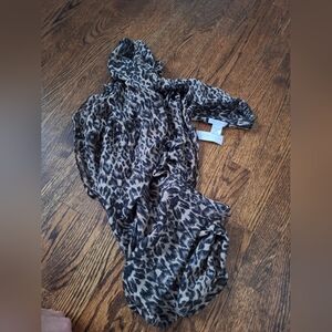 Womens New York & Company Cheetah Print Scarf. BNWT.